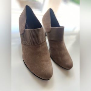DAVID TATE Citadel Shoes Taupe in size 9
